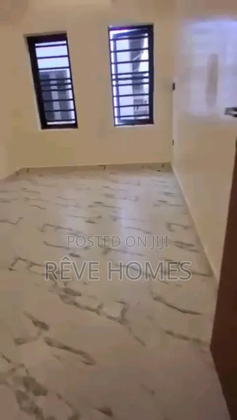 3bdrm Duplex in Greenwich Gardens, Kosofe / Kosofe for rent