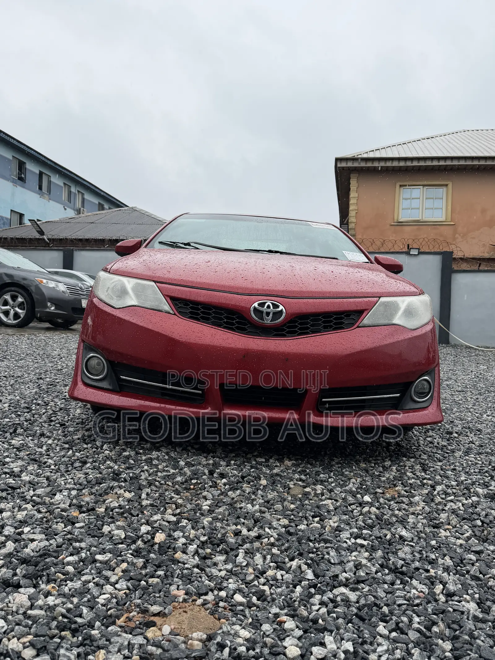 Toyota Camry SE 4dr Sedan (2.5L 4cyl 6A) 2013