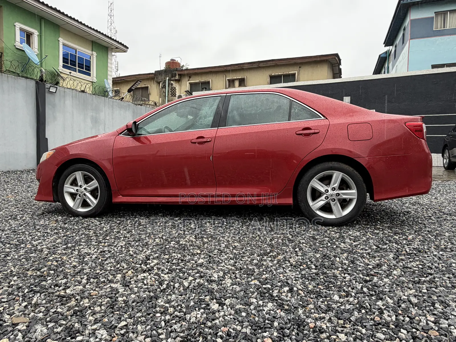 Toyota Camry SE 4dr Sedan (2.5L 4cyl 6A) 2013