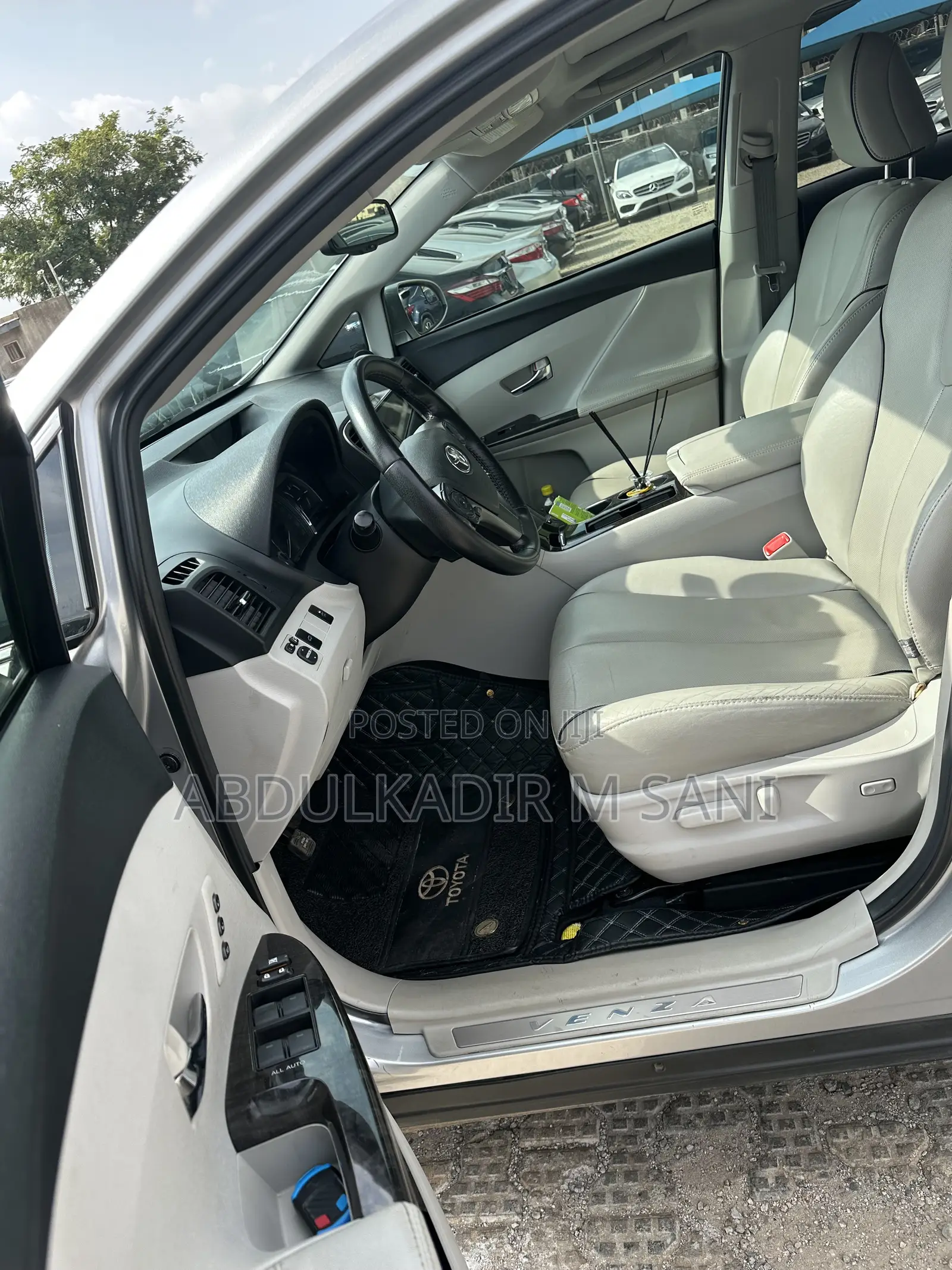 Toyota Venza 2016 Silver