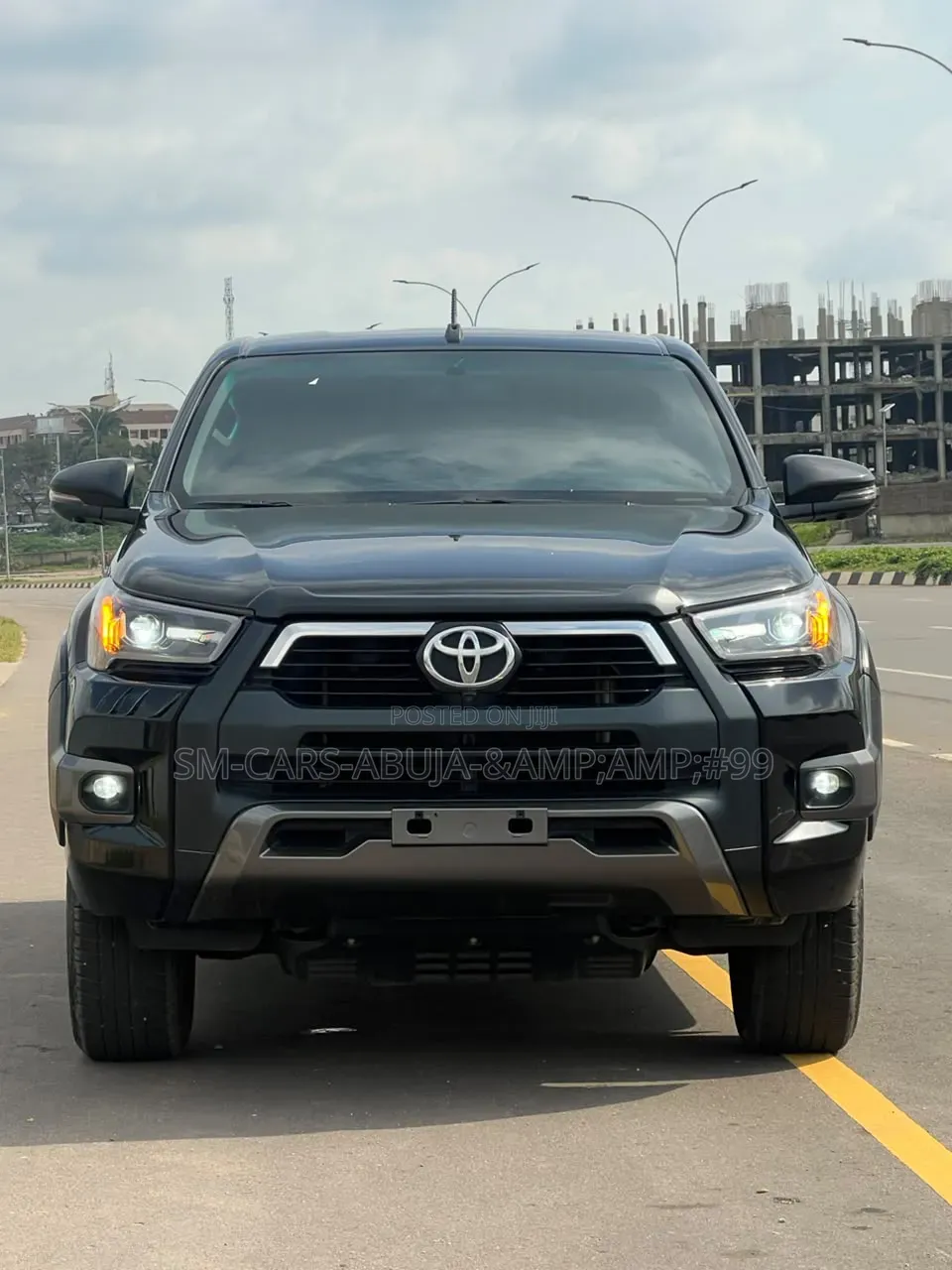 New Toyota Hilux 2025 Black