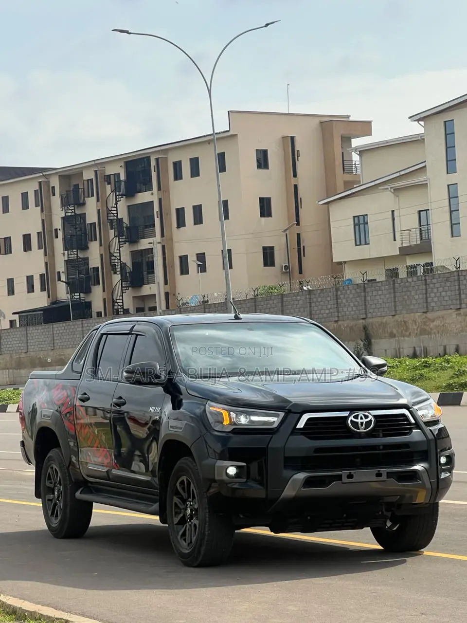 New Toyota Hilux 2025 Black