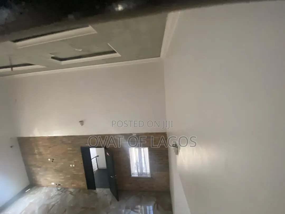 4bdrm Duplex in Osapa london for rent