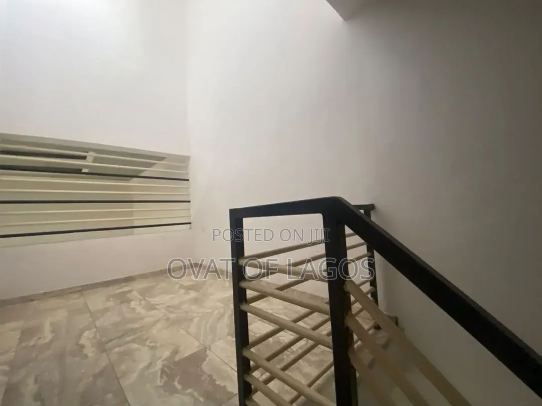 4bdrm Duplex in Osapa london for rent