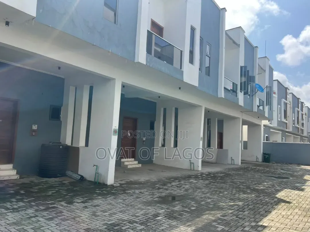 4bdrm Duplex in Ikota for rent