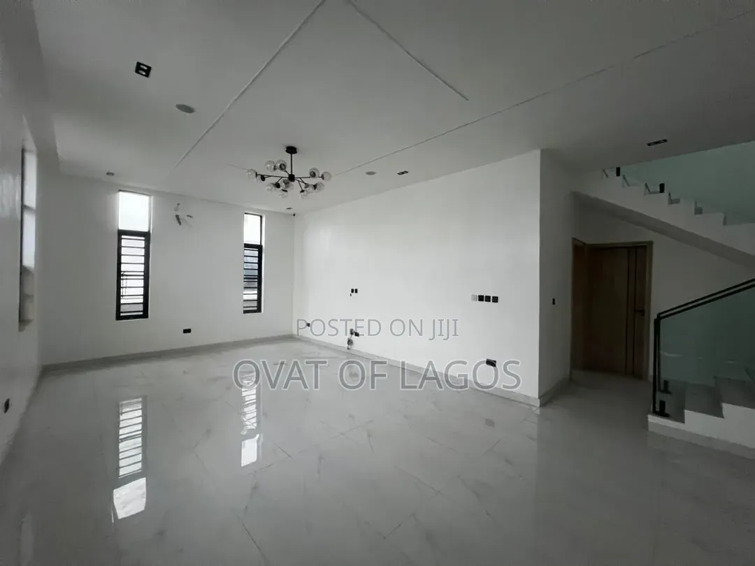 5bdrm Duplex in Orchid, Lekki Expressway for sale