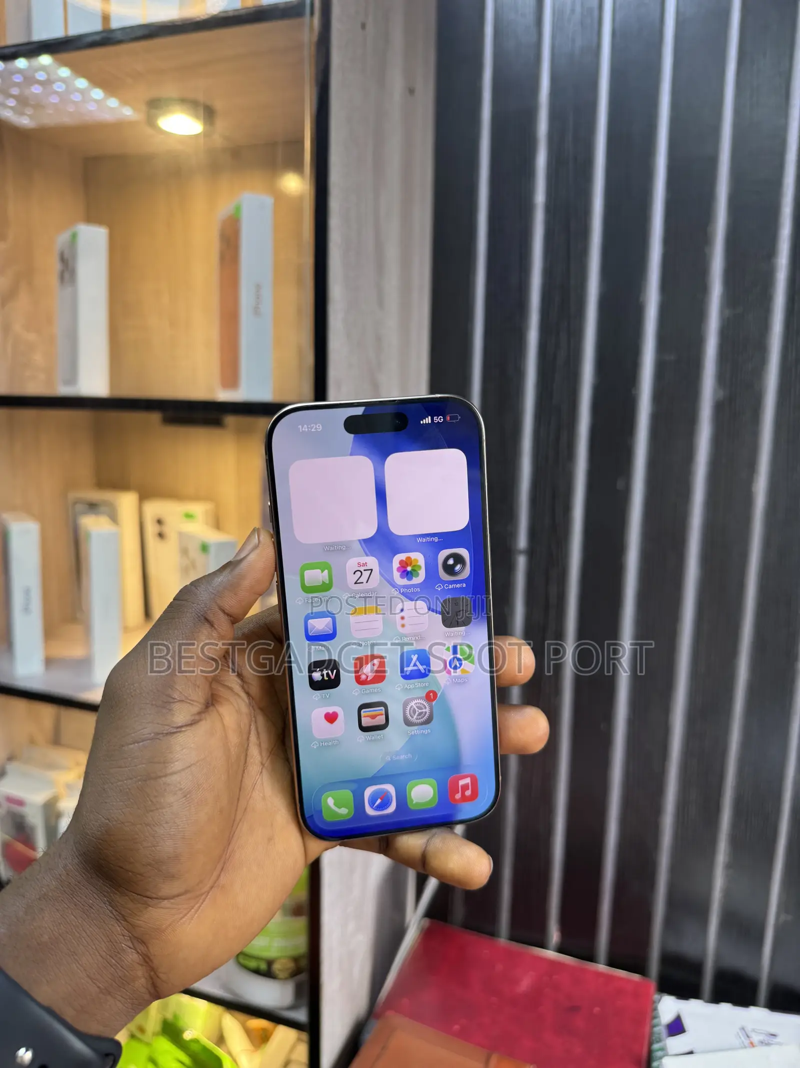 Apple iPhone 16 Pro 128 GB Gold