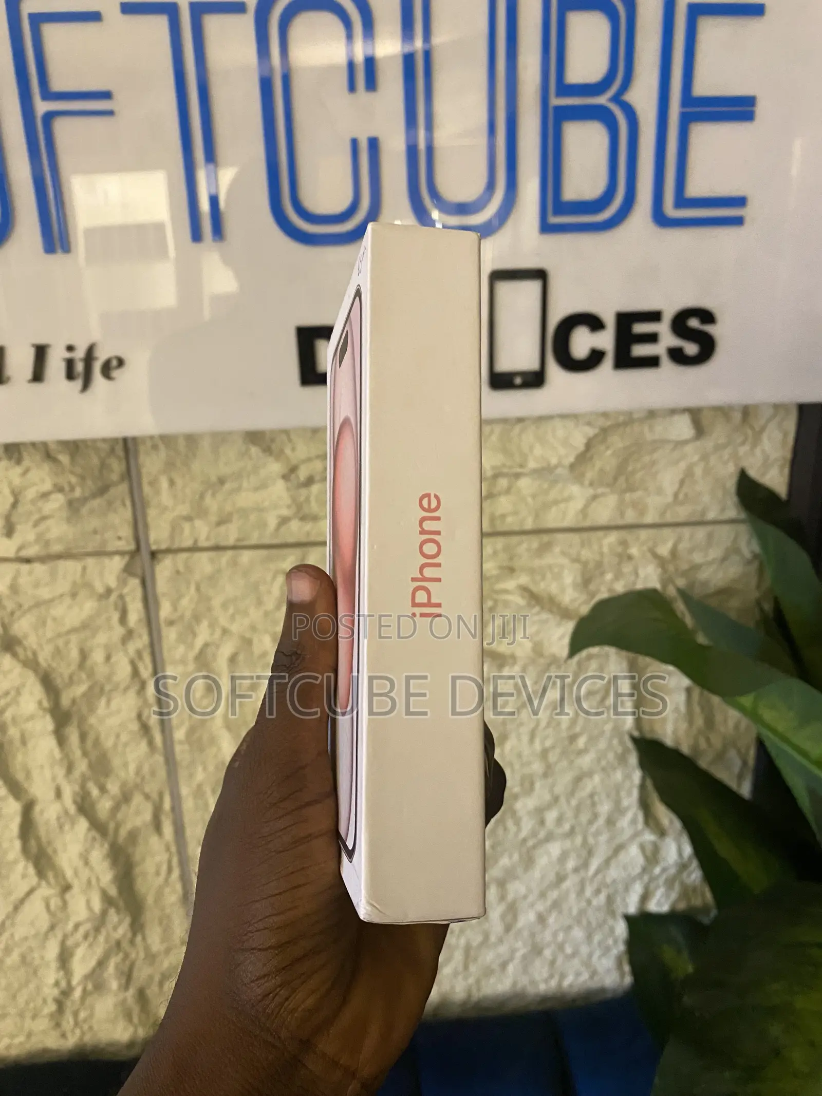 New Apple iPhone 15 256 GB Pink