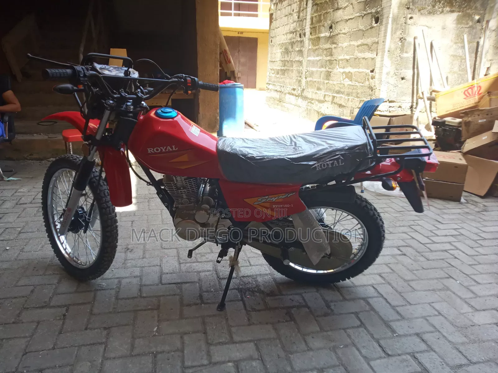 New Royal RY150 2026 Red