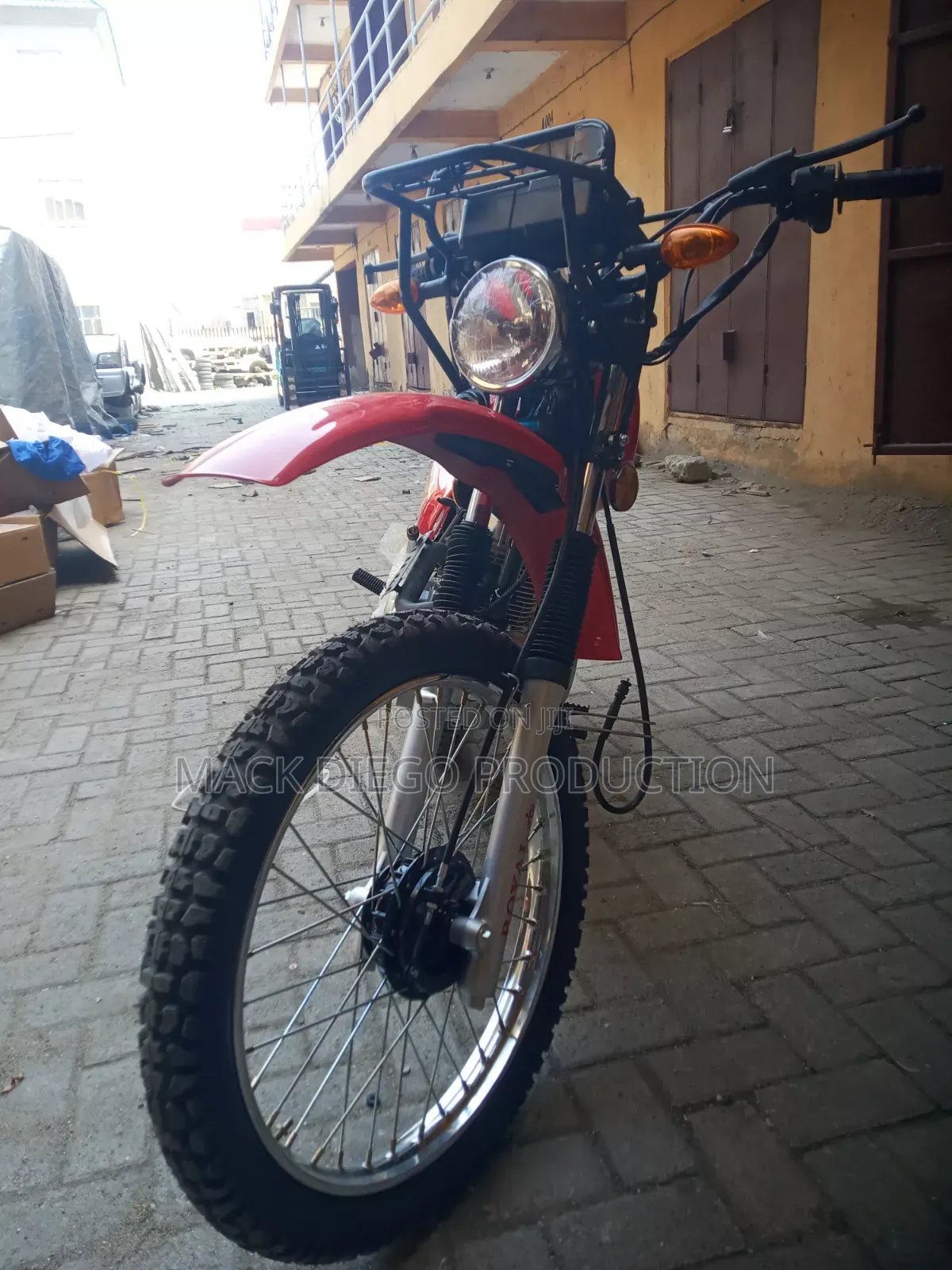 New Royal RY150 2026 Red