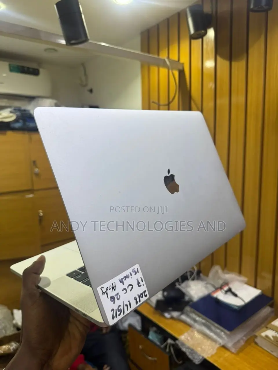 Laptop Apple MacBook Pro 2018 16GB Intel Core i7 SSD 512GB