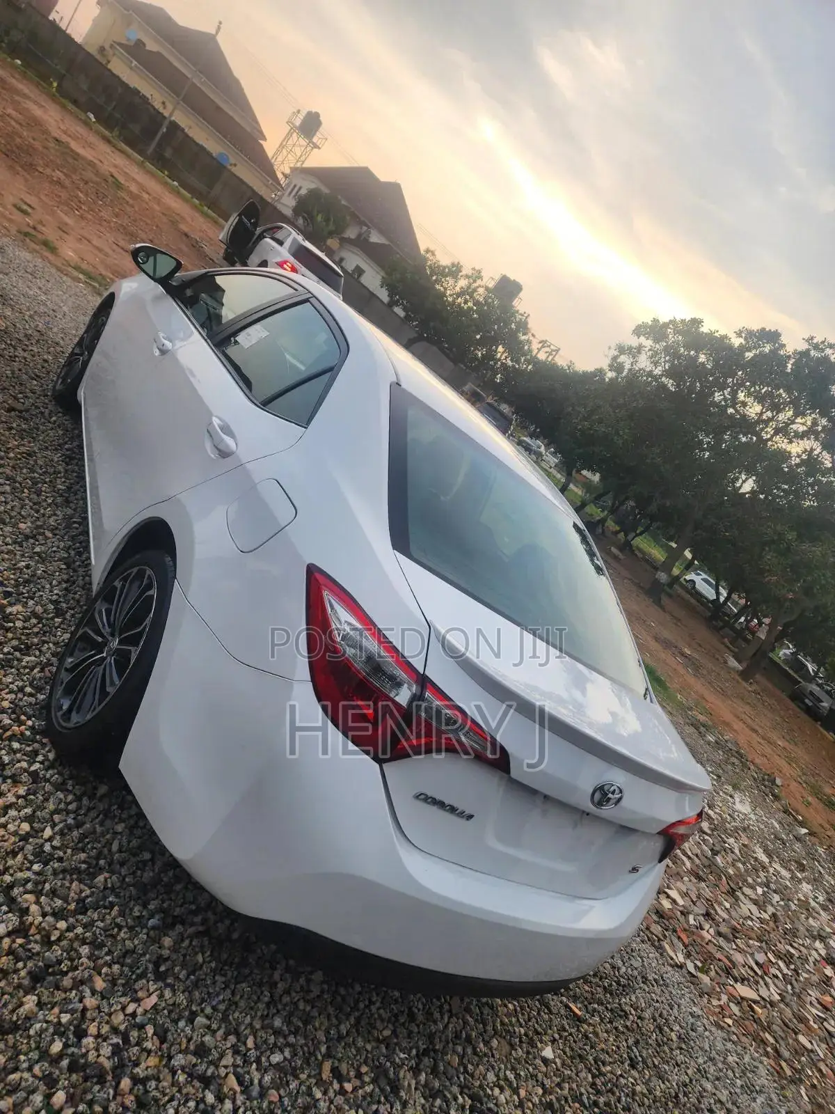Toyota Corolla 2016 White