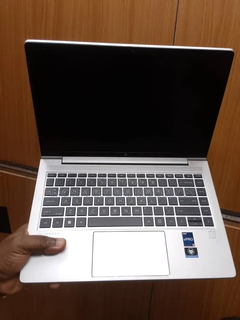 Laptop HP EliteBook 640 G10 16GB Intel Core i5 HDD+SSD 512GB