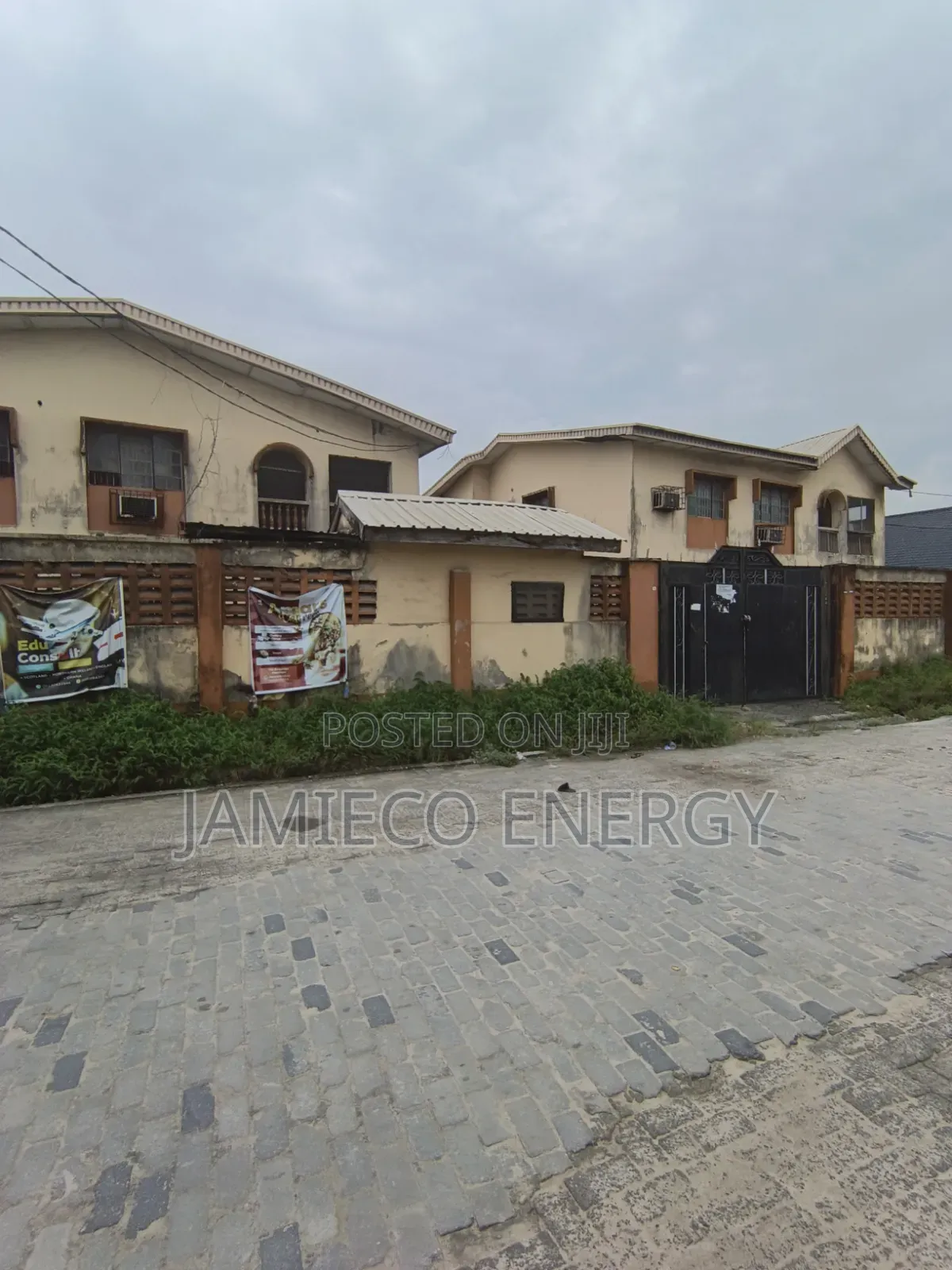 3bdrm Block of Flats in Sangotedo for sale