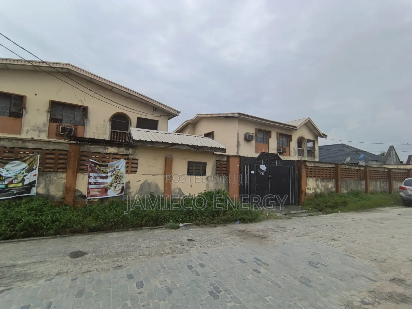 3bdrm Block of Flats in Sangotedo for sale