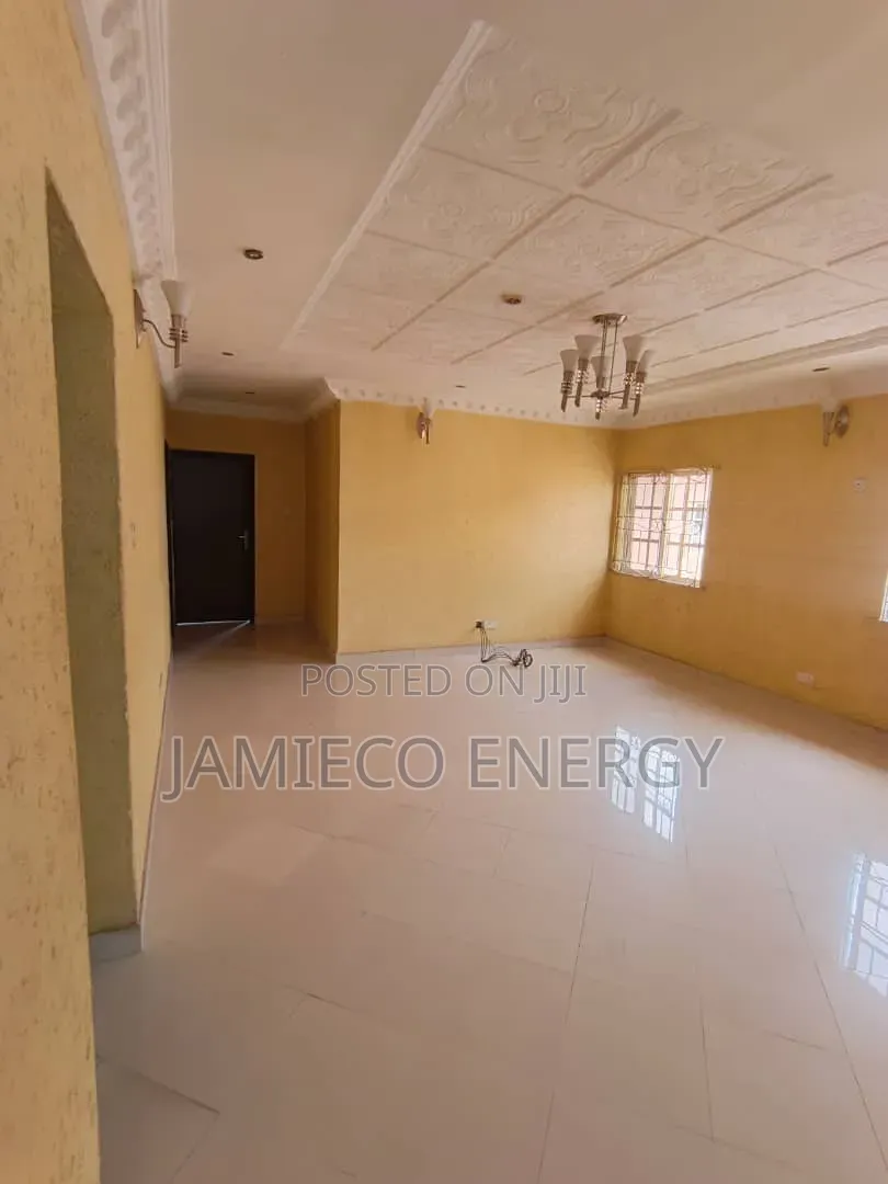 3bdrm Block of Flats in Sangotedo for sale