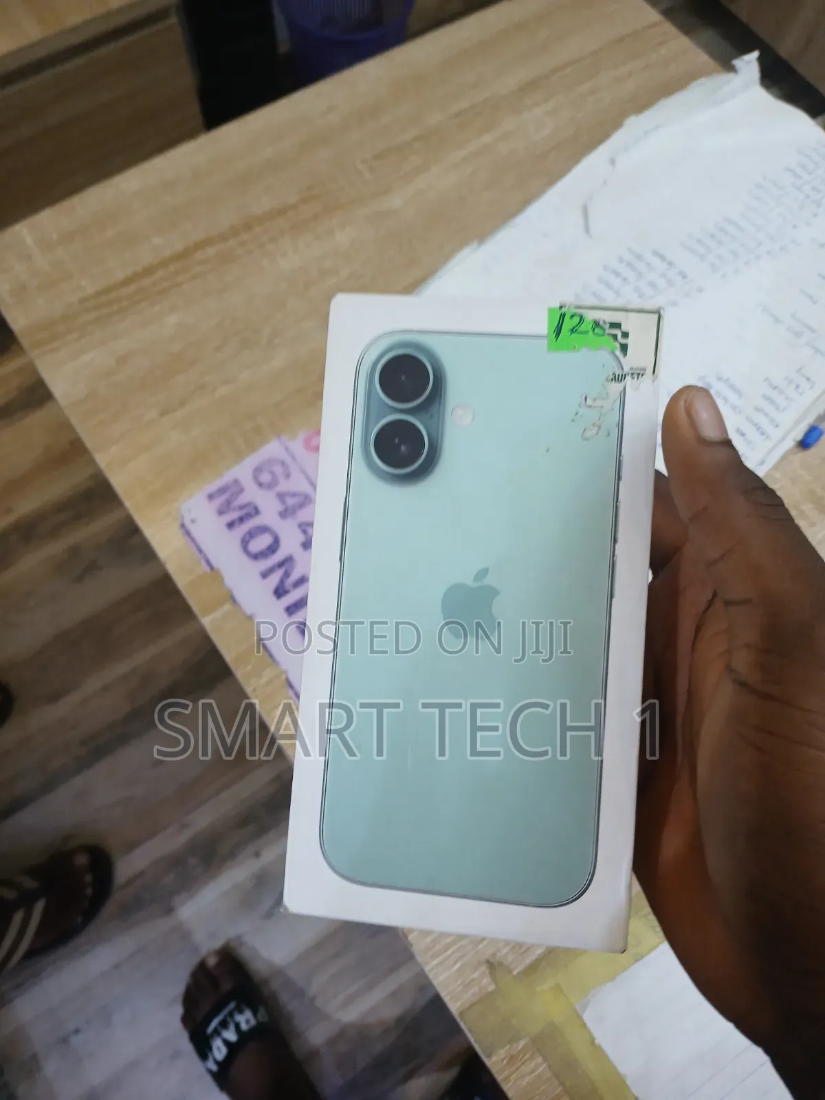 Apple iPhone 16 256 GB Green