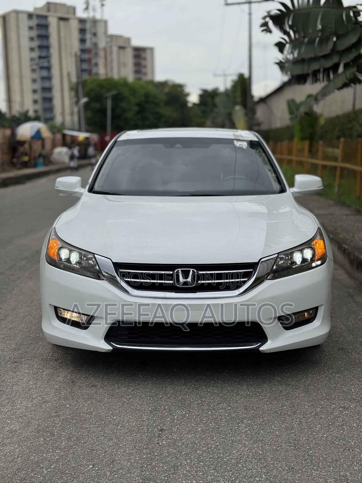 Honda Accord Touring V-6 4dr Sedan (3.5L 6cyl 6A) 2014 White