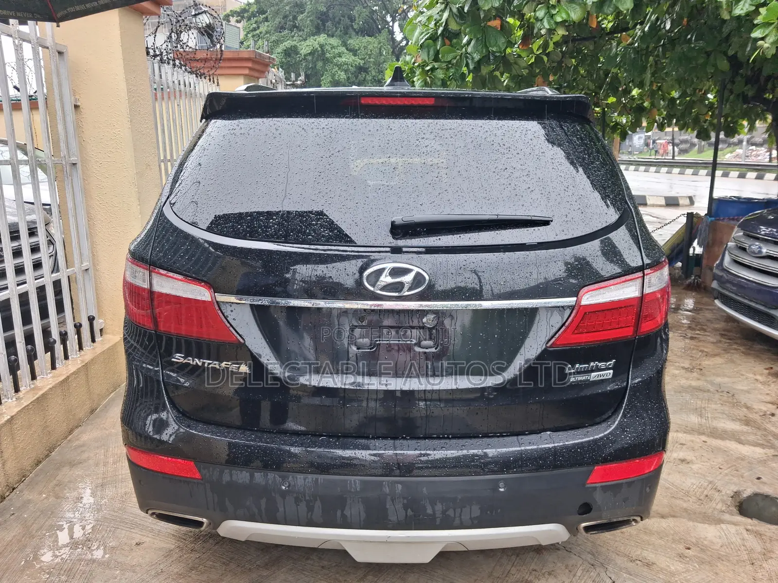 Hyundai Santa Fe Limited 4dr SUV AWD (3.3L 6cyl 6A) 2015 Black