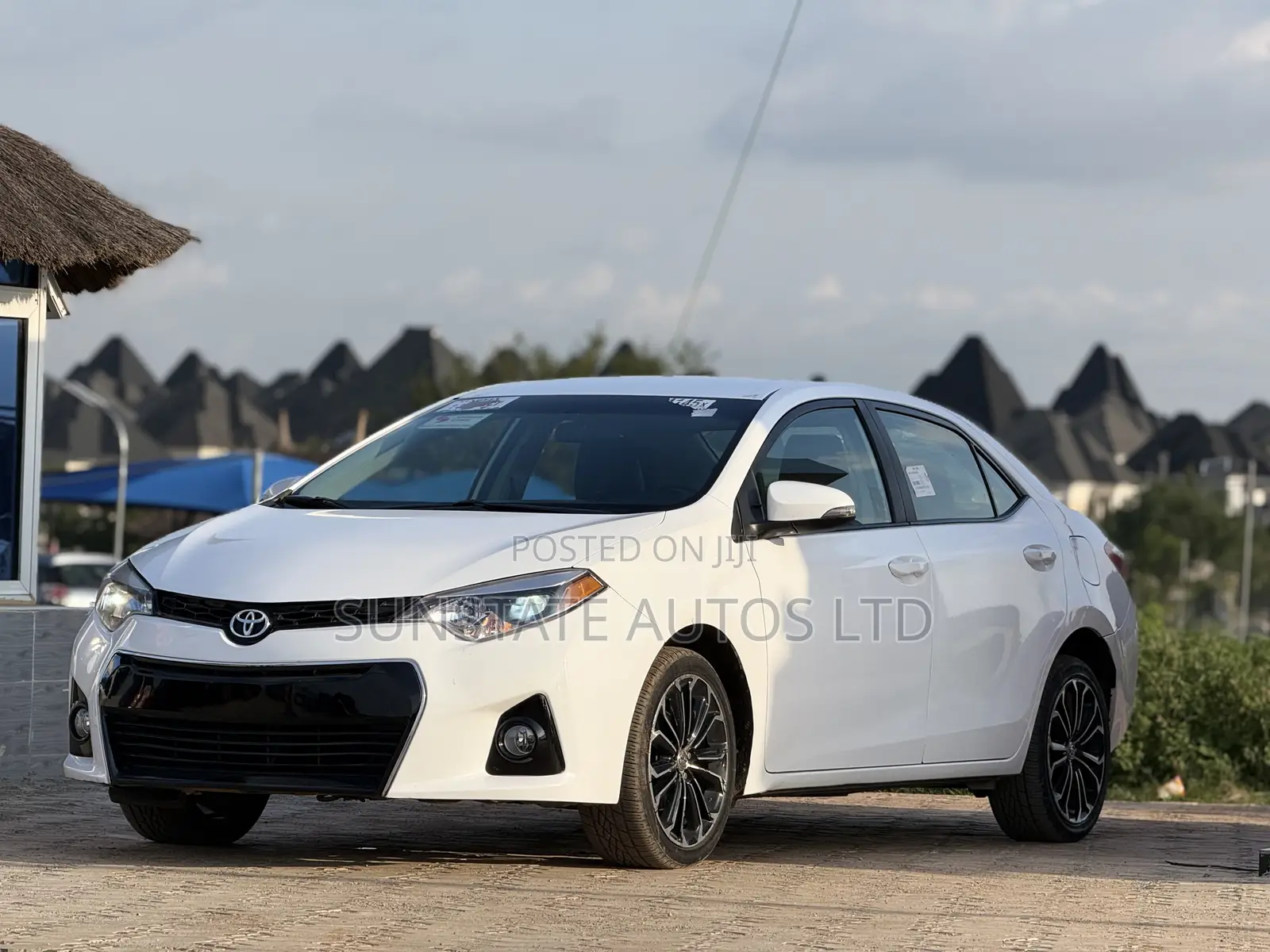 Toyota Corolla 2015 White