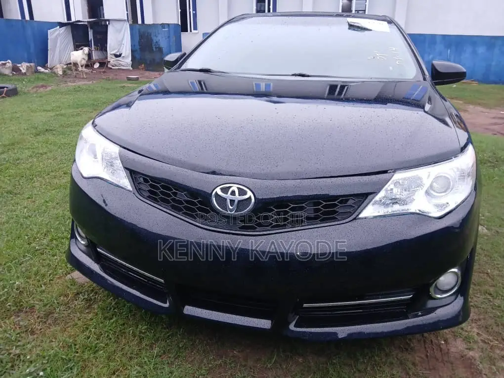 Toyota Camry SE Sport 4dr Sedan (2.5L 4cyl 6A) 2014 Black