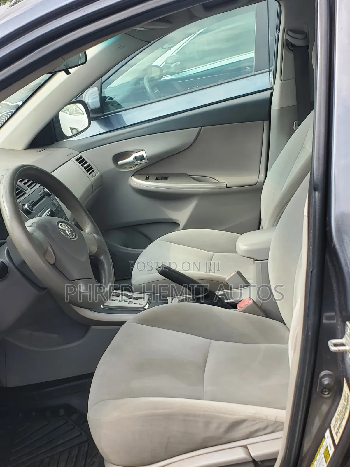 Toyota Corolla 2010 Gray