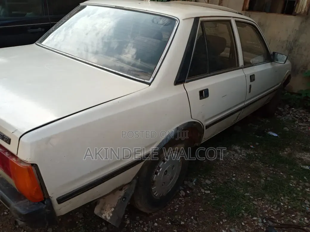 Peugeot 505 1995 White