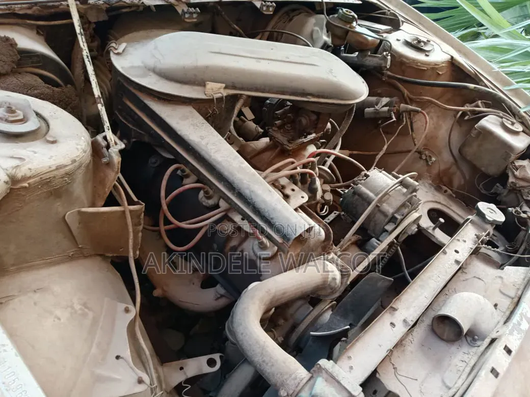 Peugeot 505 1995 White