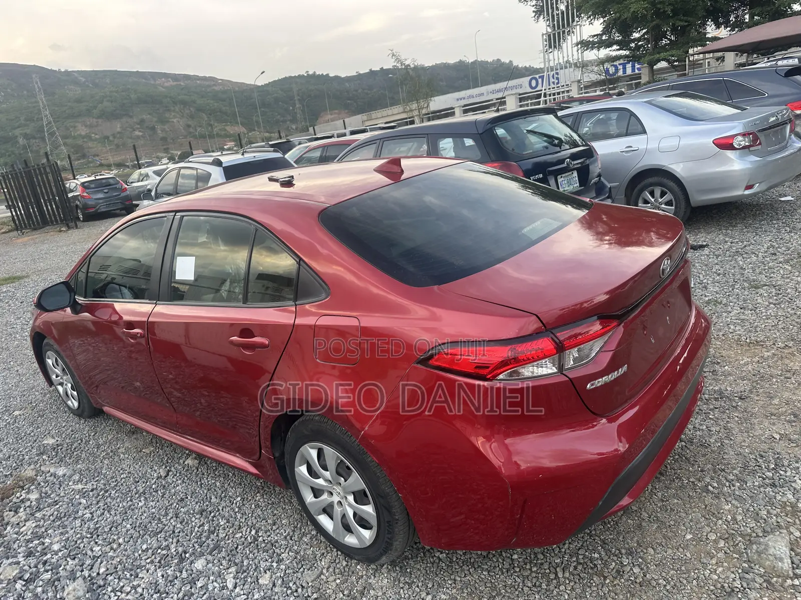 Toyota Corolla LE 2020 Red