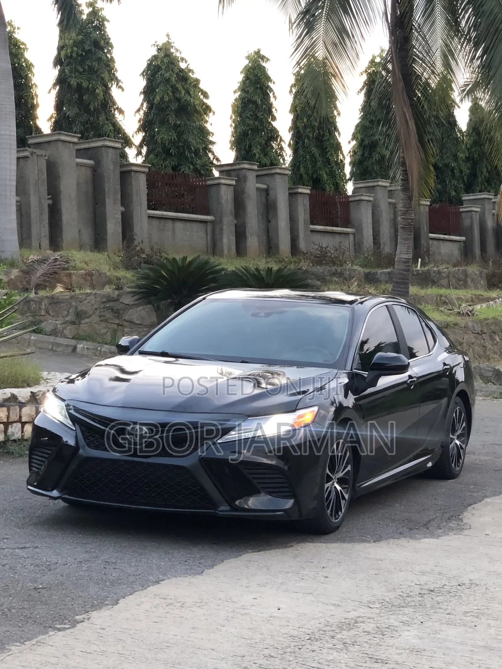 Toyota Camry SE (2.5L 4cyl 8A) 2019 Black