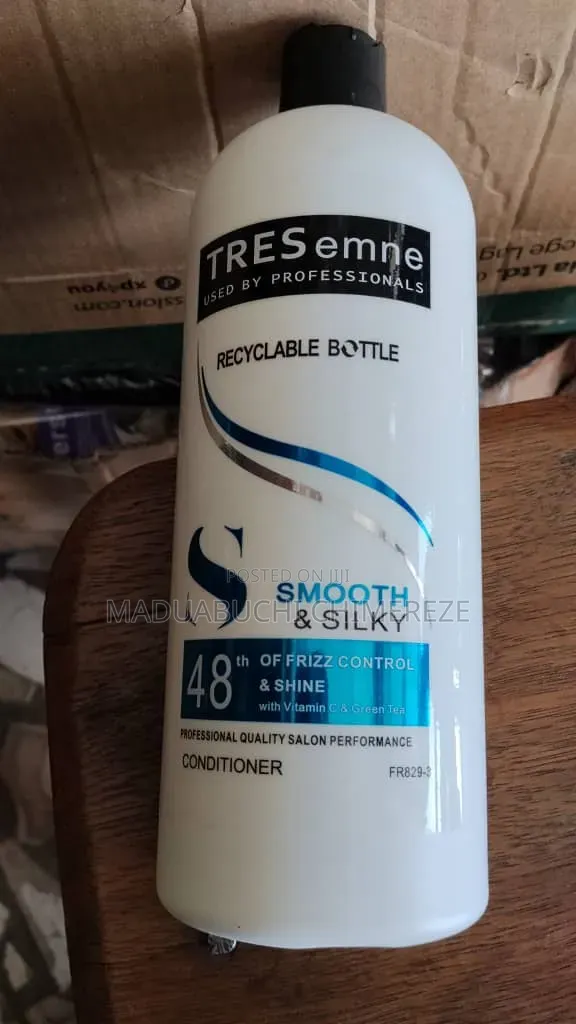 Tresemmé Professional Shampoo Conditioner 828ml