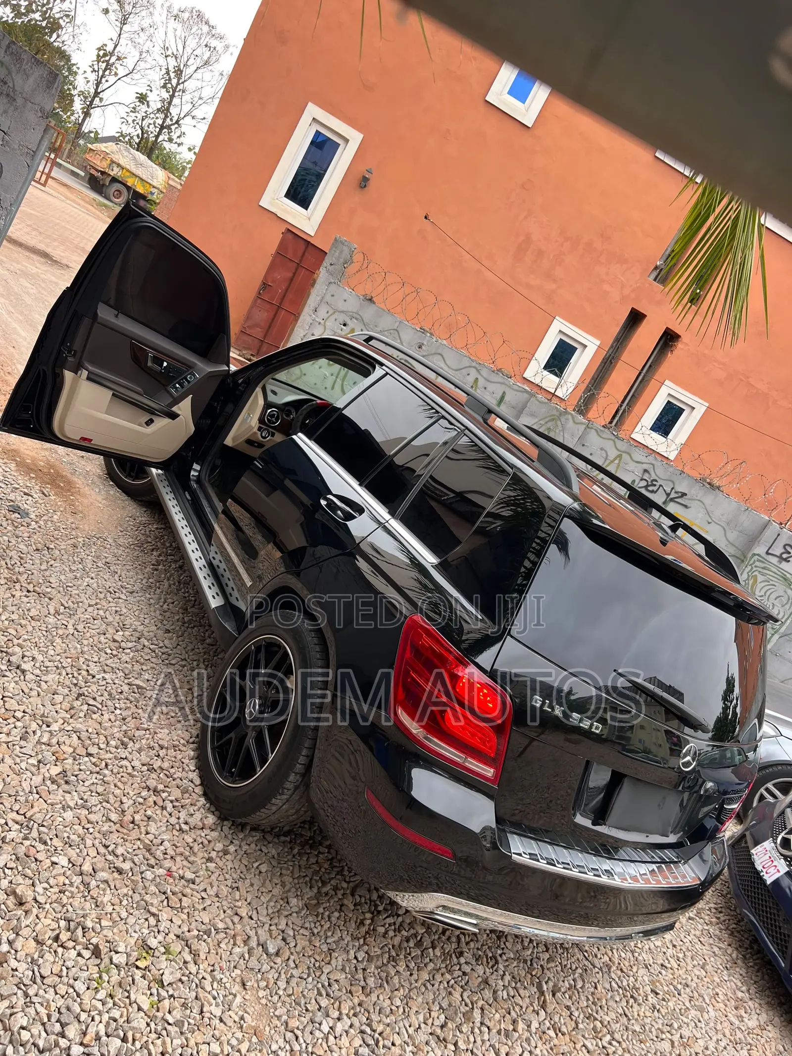 Mercedes-Benz GLK-Class 350 2014 Black