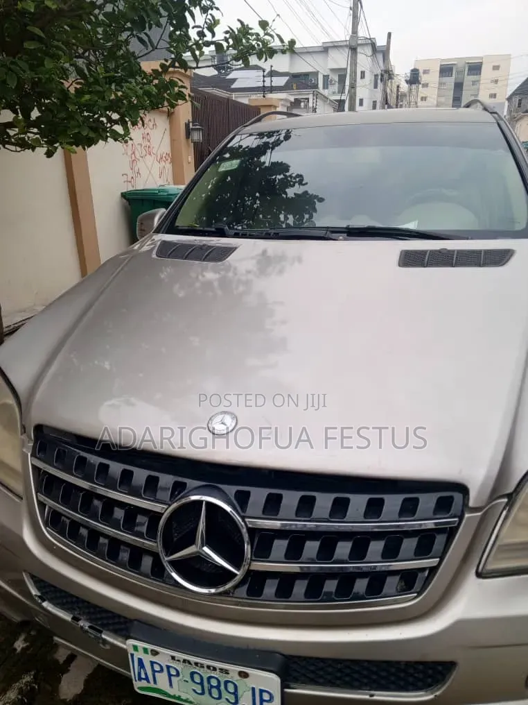 Mercedes-Benz M Class 2009 Gold