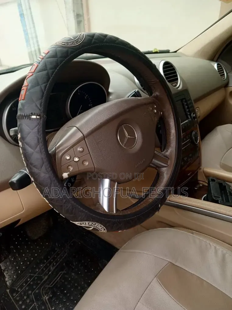 Mercedes-Benz M Class 2009 Gold