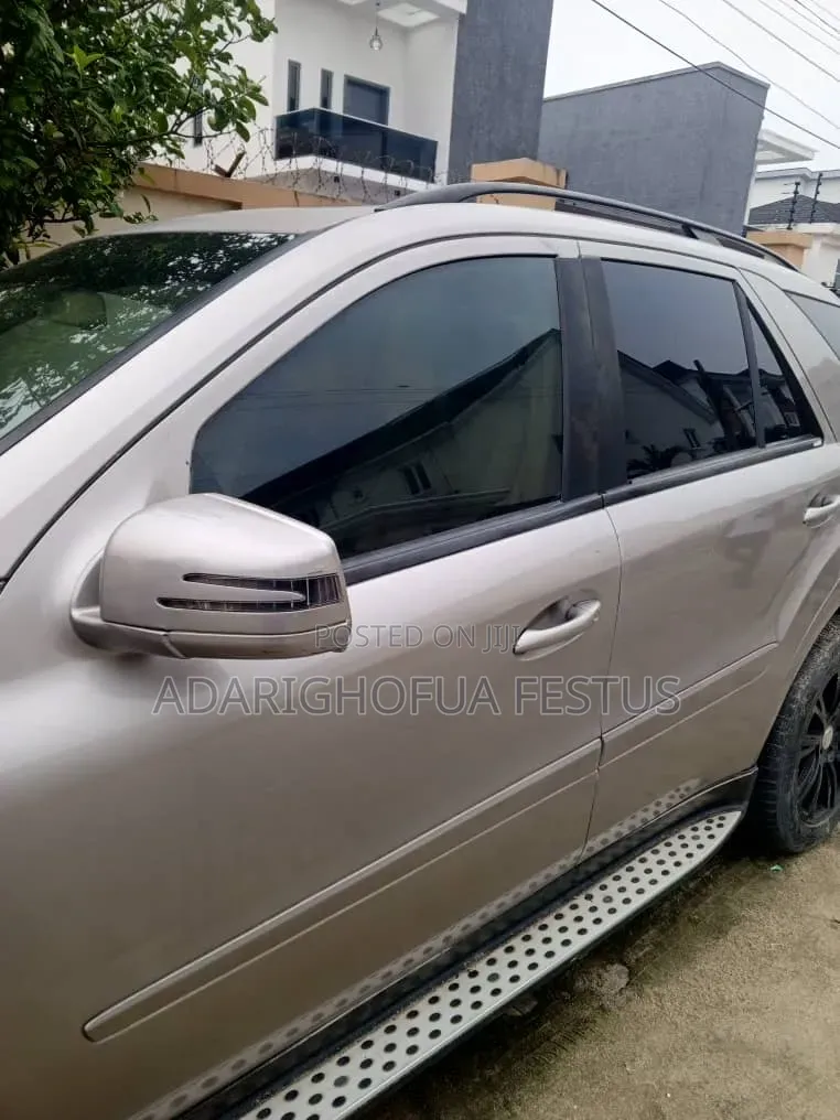 Mercedes-Benz M Class 2009 Gold