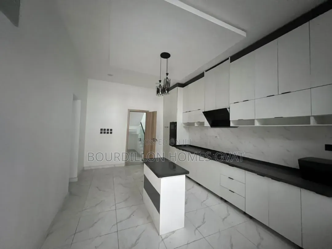 5bdrm Duplex in Orchid Lekki Lagos for sale