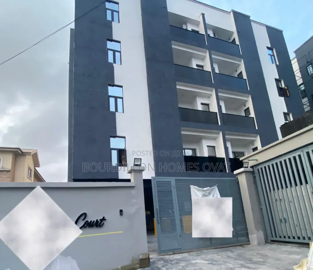 Mini Flat in Lekki Phase 1 for rent