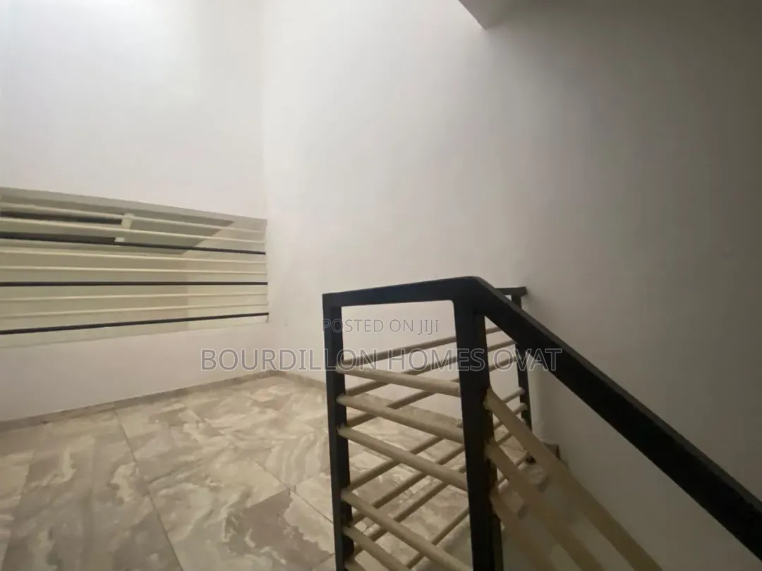 4bdrm Duplex in Osapa Lekki for rent