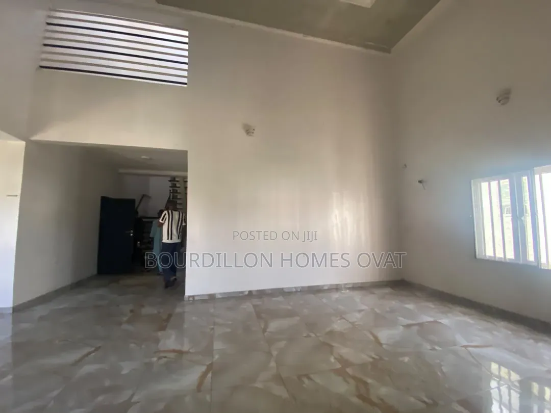 4bdrm Duplex in Osapa Lekki for rent
