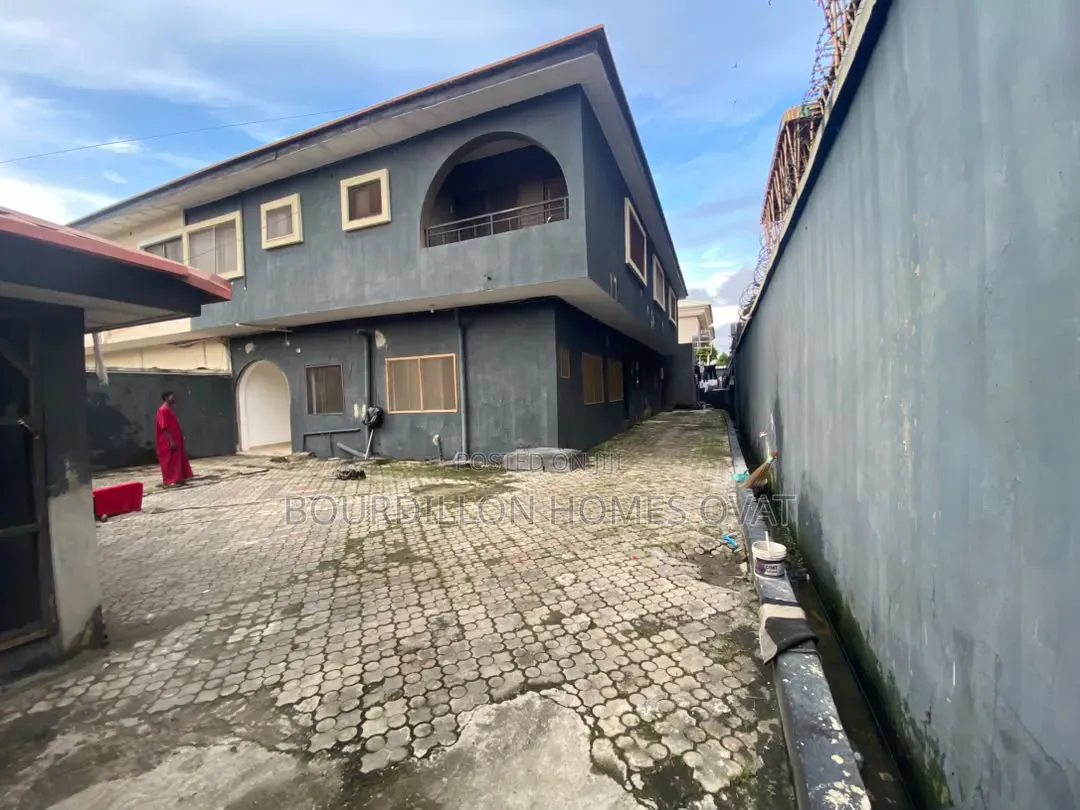 5bdrm Duplex in Lekki Phase 1 for rent