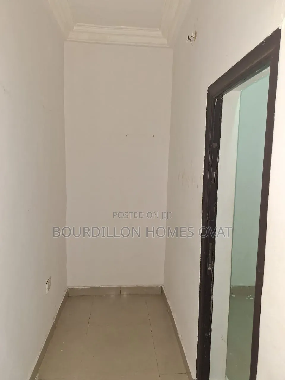 2bdrm Apartment in Lekki Phase 1 for rent