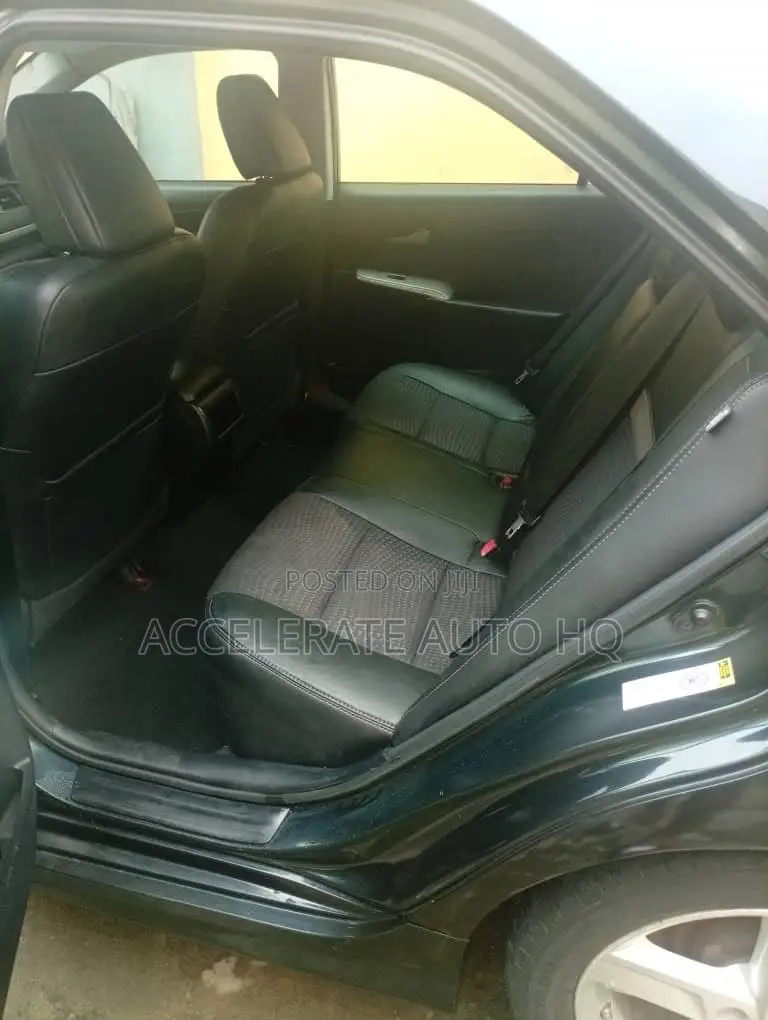 Toyota Camry SE 4dr Sedan (2.5L 4cyl 6A) 2012 Black