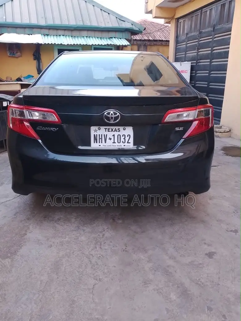 Toyota Camry SE 4dr Sedan (2.5L 4cyl 6A) 2012 Black