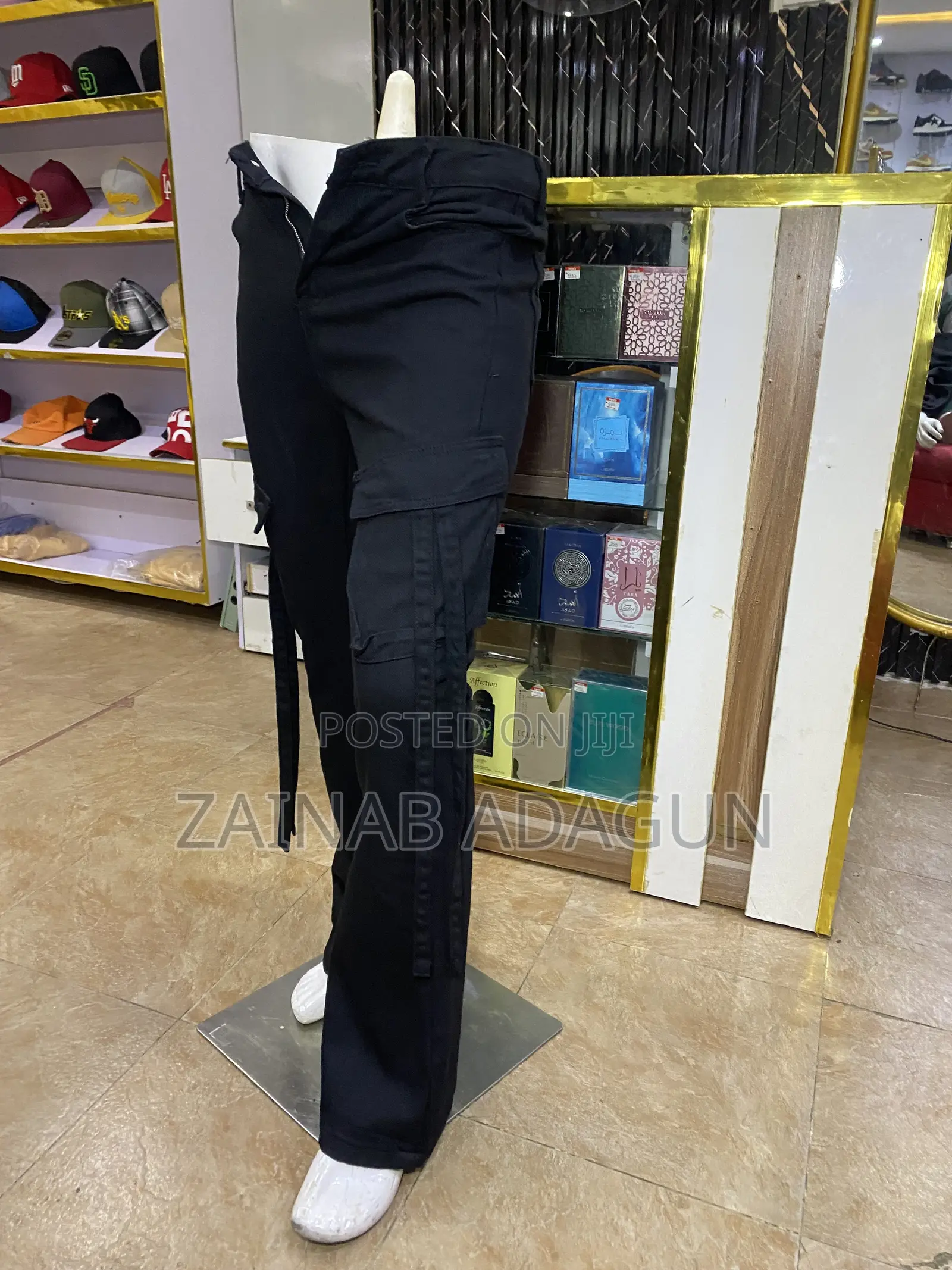 Quality Black Jeans With Side Pockets