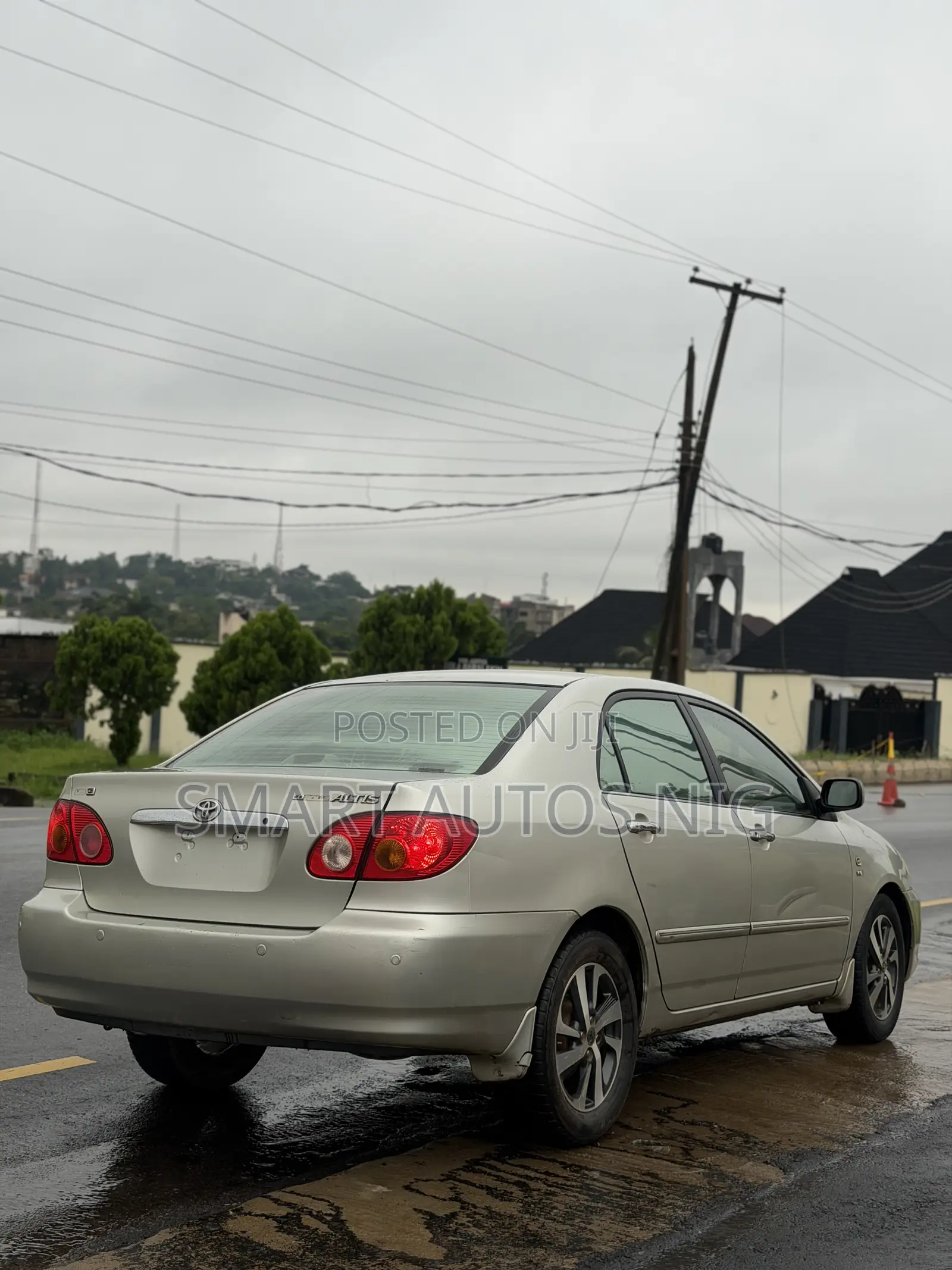 Toyota Corolla LE 2004 Gold