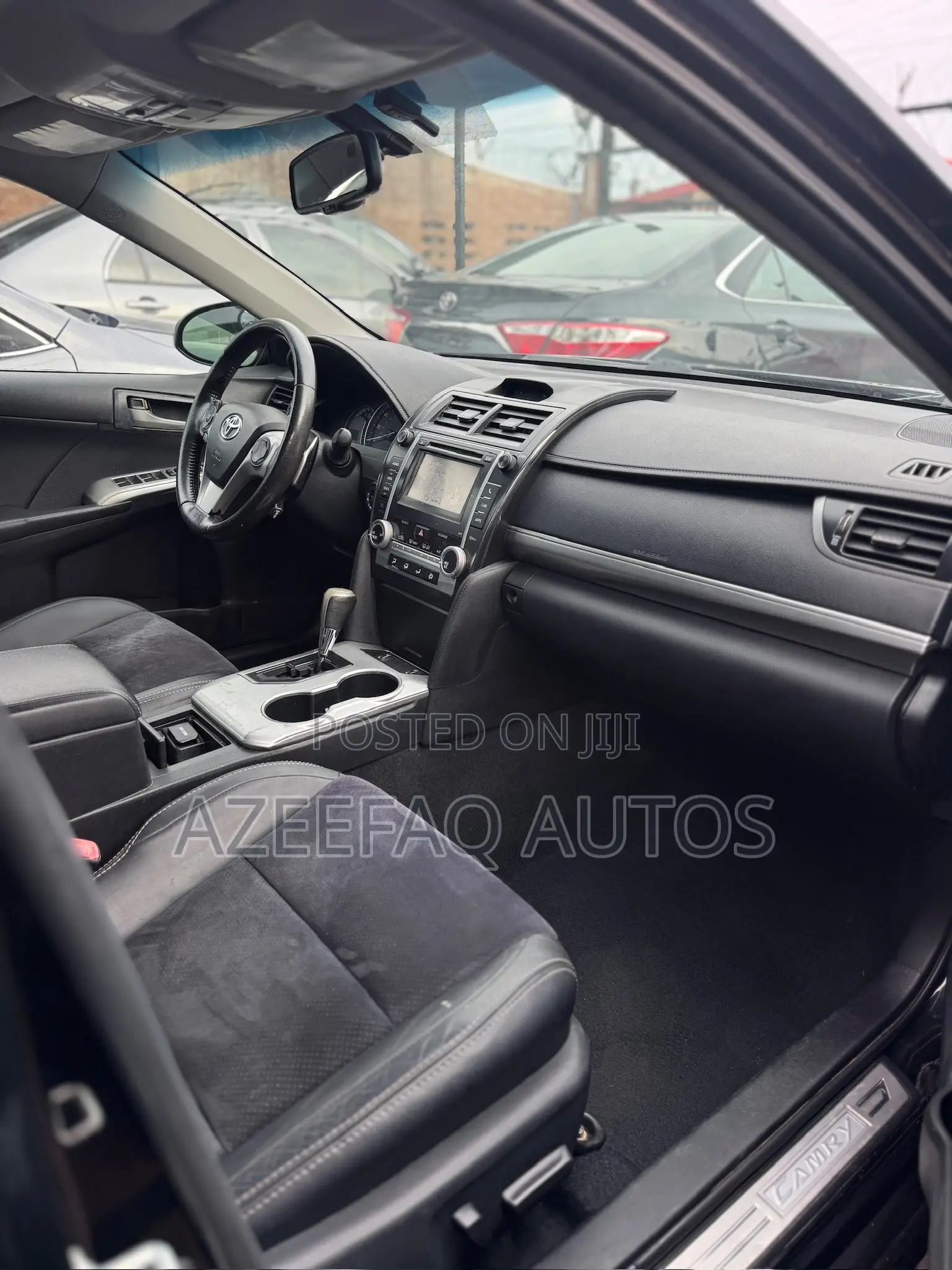 Toyota Camry SE V6 4dr Sedan (3.5L 6cyl 6A) 2012 Black