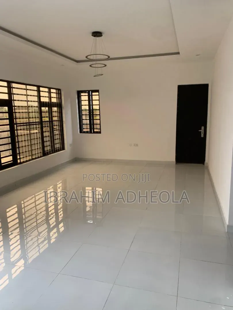 3bdrm Bungalow in Ibeju Lekki Aiyetoro, Aiyeteju for sale