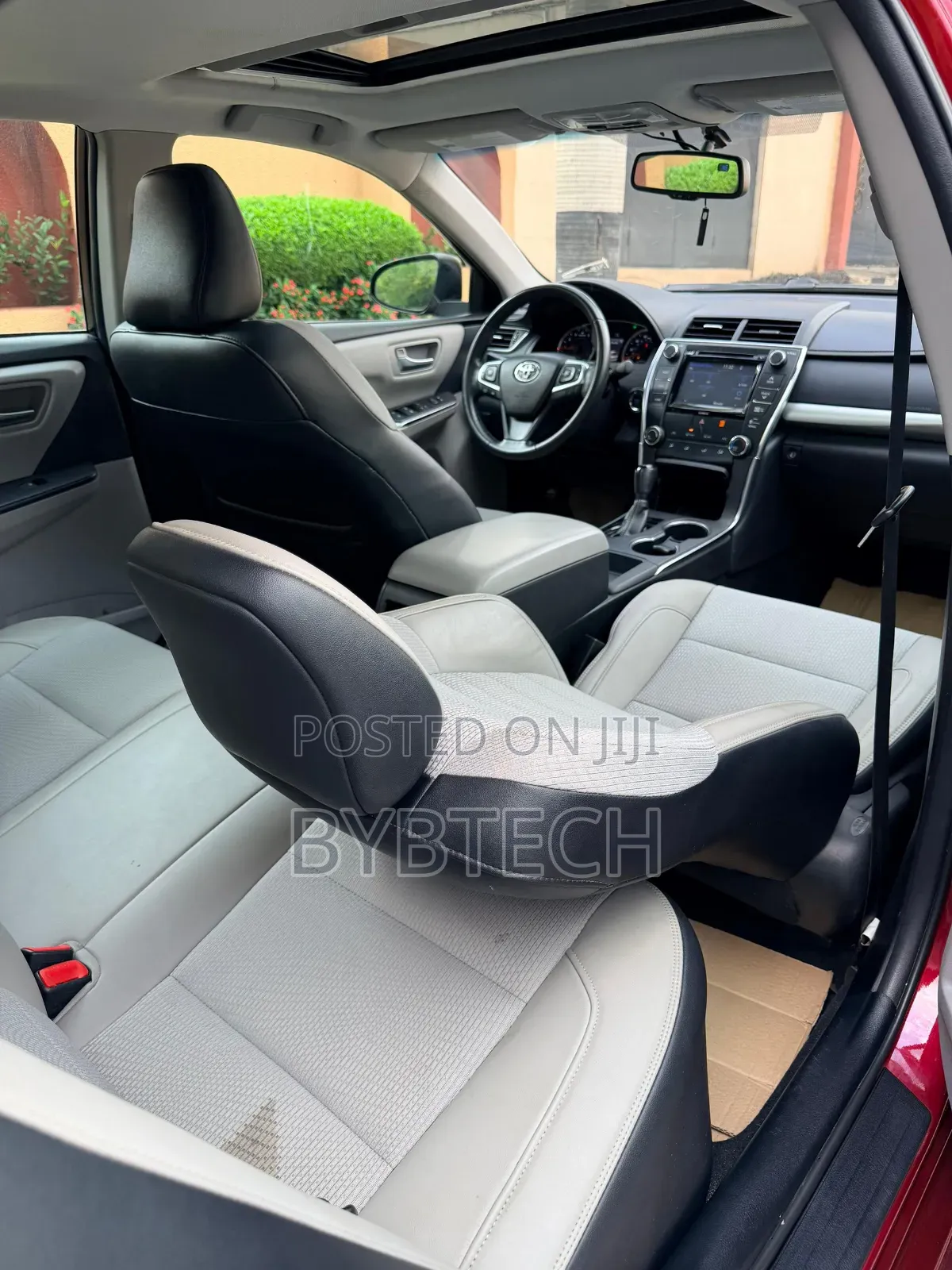 Toyota Camry SE 4dr Sedan (2.5L 4cyl 6A) 2016 Red