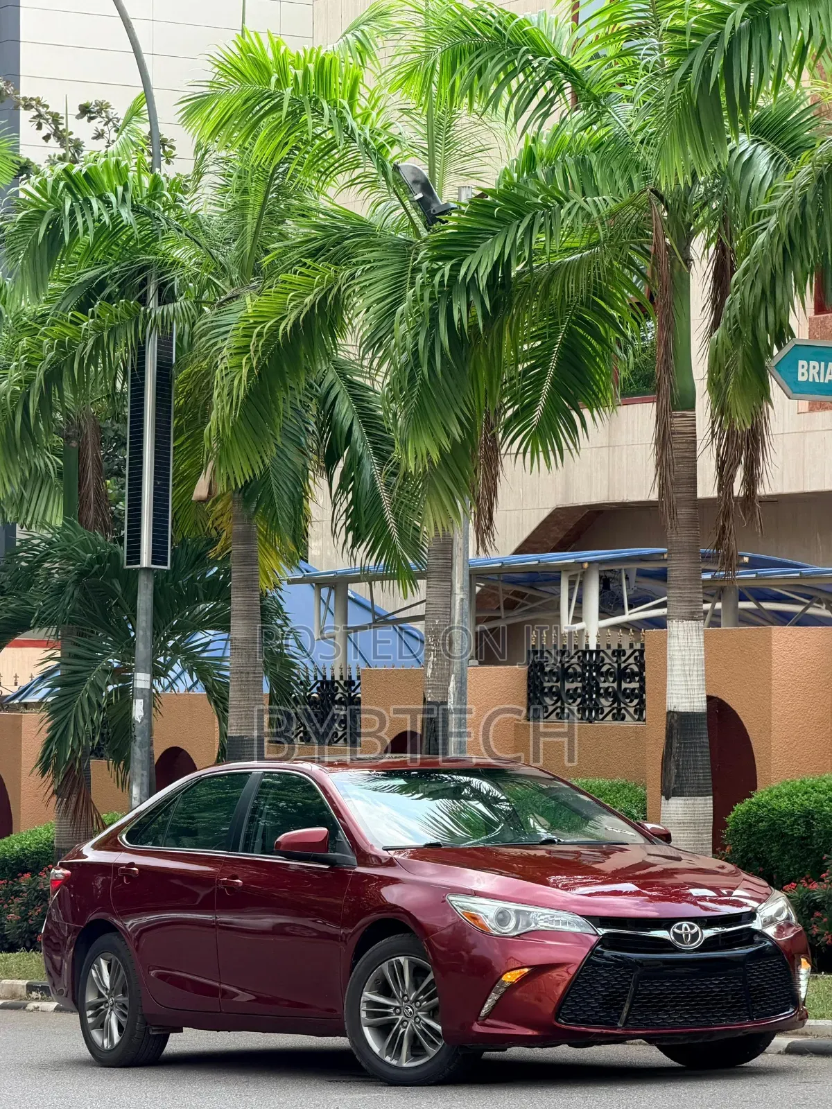 Toyota Camry SE 4dr Sedan (2.5L 4cyl 6A) 2016 Red