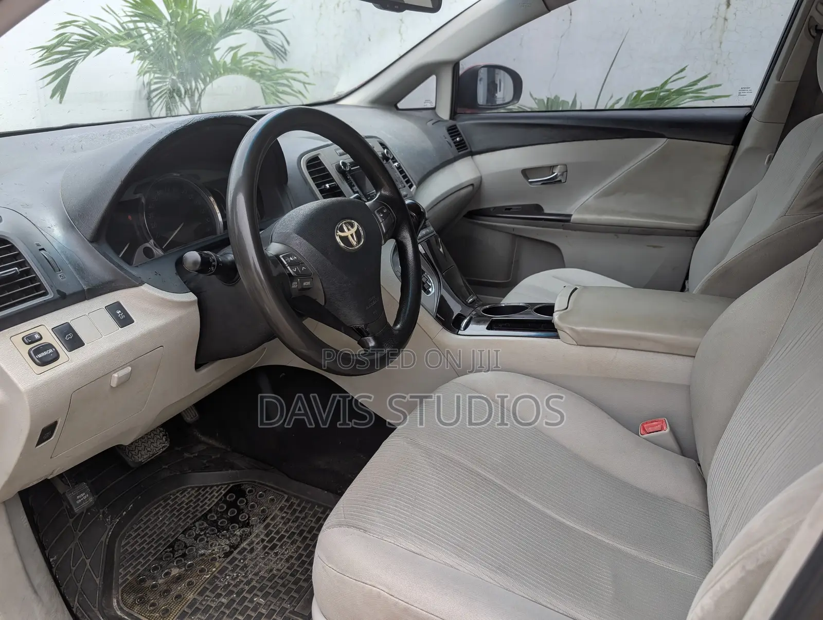 Toyota Venza LE 2010 Red